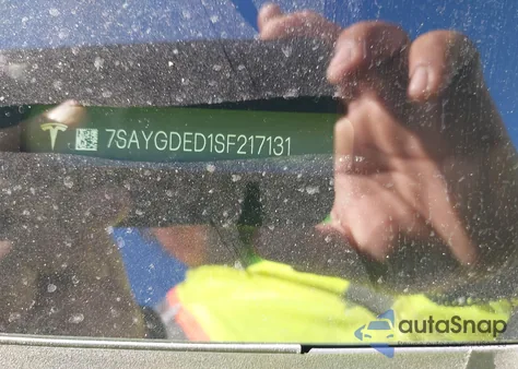 2025 Tesla Model Y from USA, damaged, VIN 7SAYGDED1SF217131